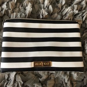 New Mary Kay Cosmetic/Money Clutch